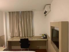 -汉庭(上海陆家嘴东方明珠店)