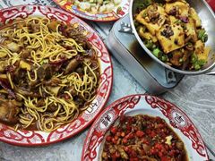 -江城燕子大排档(江汉路步行街店)