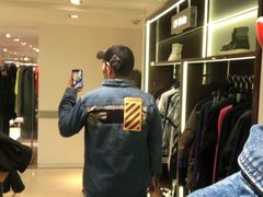 -乐蓬马歇百货公司(Rive Gauche)