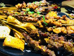 -何师烧烤·香辣蟹·川菜·30年老品牌(太古里旗舰店)