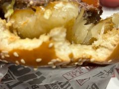 -The Habit Burger Grill 哈比特汉堡(爱琴海店)