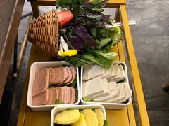 -野山舂·贵州现舂酸汤牛肉(民生路店)
