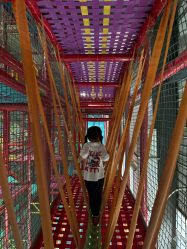 -趣玩空间蹦床乐园(临平旗舰店)