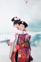 点击看大图 -后宫·古装汉服京剧儿童亲子全家福摄影
