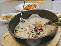 -豚妈妈汤饭·部队锅(南京东路店)