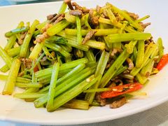 -汗腾格里·风味餐厅(新疆驻京办店)