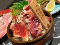 -山川小町·极番烧肉(新地假日广场店)