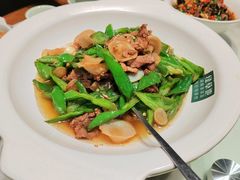 -绿草地·湘菜(酃湖师院店)