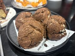 -W COLLECTIVE  DESSERT SHOP