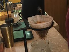 -彳亍咖啡·这里(水湾路店)