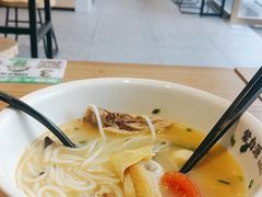 -蒙自源米线大王(大朗南铭购物中心店)