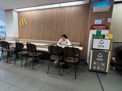 -麦当劳(中唱大厦店)