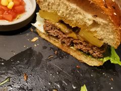 -HIGH FIVE哈福手工汉堡(桂林路店)