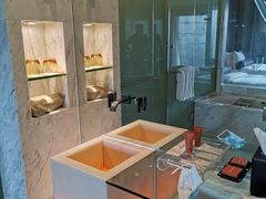 -上海滴水湖皇冠假日酒店