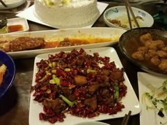 -东口码头·烧鸽子·鱼头泡饼·地方菜(金鹰悦城店)