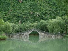 单孔桥-滴水壶景区