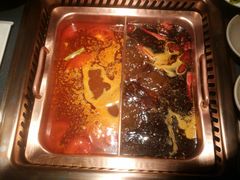 -老牌坊云南鱼豆花火锅(哈西万达店)