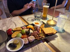 -Hoang Yen Vietnamese Cuisine