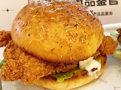 -必胜客(滨江店)