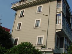 临江耸立-塔影楼