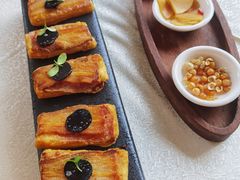 黑松露锅贴乳饼-云腾食府·云南菜
