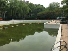 -小海豚国际游泳培训中心(松江九亭店)