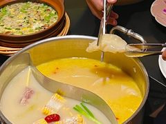 -鲜入唯煮·港式海鲜牛肉火锅(金宝街店)