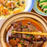 席地而坐啃大闸蟹！在这里吃饭就是舒坦