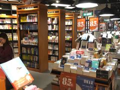 -西西弗书店&矢量咖啡(凯德晶萃广场店)