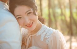 -现代经典婚纱摄影