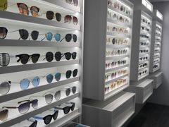 -目艮眼镜SHOWROOM(品牌集合店)
