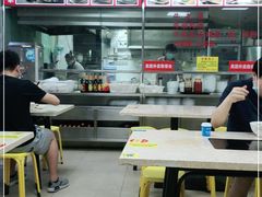-华威达牛庄(黄埔大道西店)