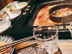 -老牌坊云南鱼豆花火锅(哈西万达店)