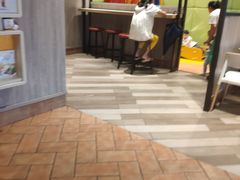 -肯德基(珠峰店)