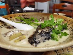 砂锅鱼头-75幢私房菜馆