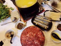 -鲜入围煮花胶鸡海鲜火锅