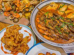 -东来菜馆•手抓海鲜家常菜•海鲜锅贴(鸽子窝店)
