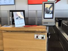 -维也纳国际机场