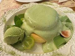 -Mark&Mars Restaurant