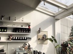 -UNI UNI(环亚凯瑟琳店)