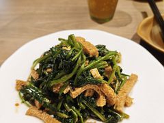 -耶里夏丽·新疆菜·28年喀什老馆(田林东路店)