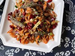 -临江餐馆二楼美食部落