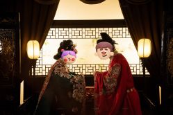 -雪中彩影婚纱摄影·微光艺术中心