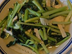 -八府香鸭·啫啫煲(华山路店)