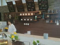 -成都中升之星奔驰4S店