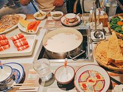 -尚尚仙·酸汤猪手·猪肚鸡火锅(华联万柳购物中心店)