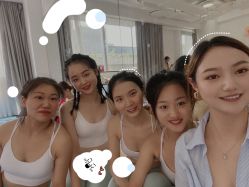 -亚太瑜伽普拉提学院