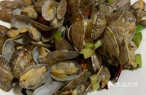 Spicy Stir-fried Clams