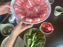 香菜肥牛-滇釜火锅·能喝汤的火锅(车公庄店)