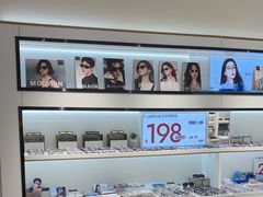 -J-Optical佳视明眼镜·蔡司视觉(青岛金茂览秀城店)